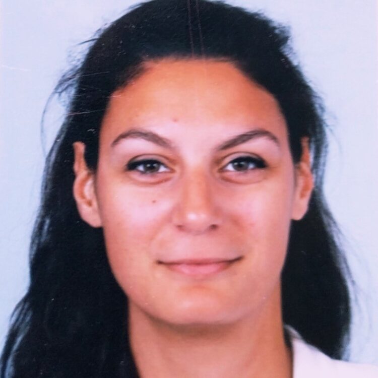Image of Online Vet Training instructor Dominique Palper